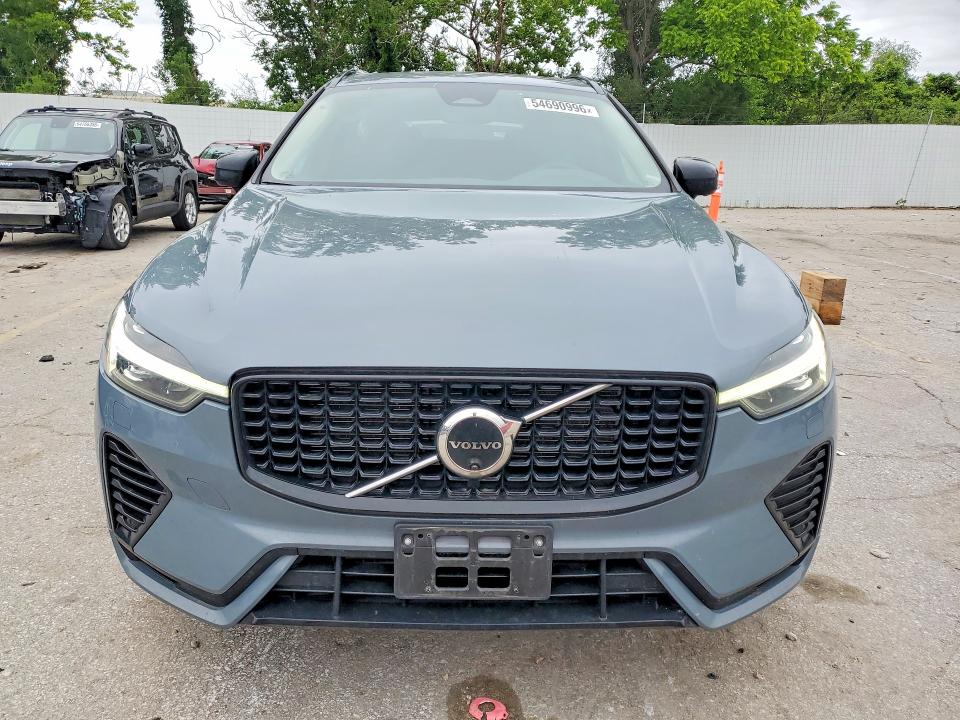 2024 Volvo Xc60 VIN YV4H60DL3R1924720 COPART salvage auction — SIDE, Salvage Title, sold $2,200 on 2026-07-21 (photo 5)