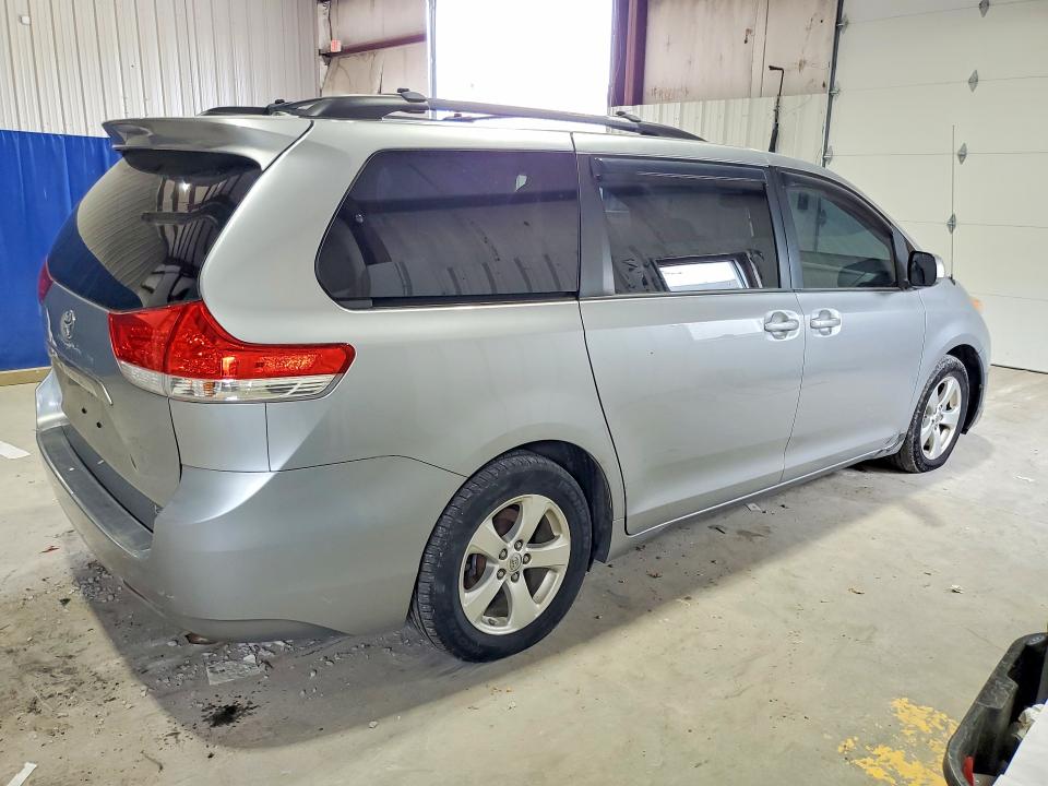 2013 Toyota Sienna VIN 5TDKK3DC5DS333239 COPART salvage auction — MINOR DENT/SCRATCHES, Wv - Certificate Of Title (P), sold $2,850 on 2026-07-30 (photo 3)