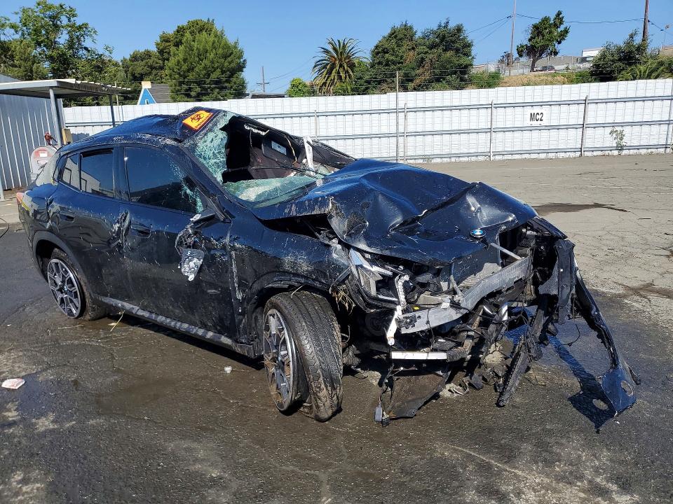 2025 BMW X2 VIN WBX63GM06S5352366 COPART salvage auction — ROLLOVER, Ca - Dis/Dlr/Exp Only Clean Title, sold $3,250 on 2026-07-10 (photo 4)