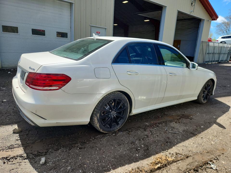 2014 Mercedes-benz E-klasse VIN WDDHF8JB4EA816216 COPART salvage auction — SIDE, NH - CERT OF TITLE-SALVAGE, sold $700 on 2026-07-27 (photo 3)