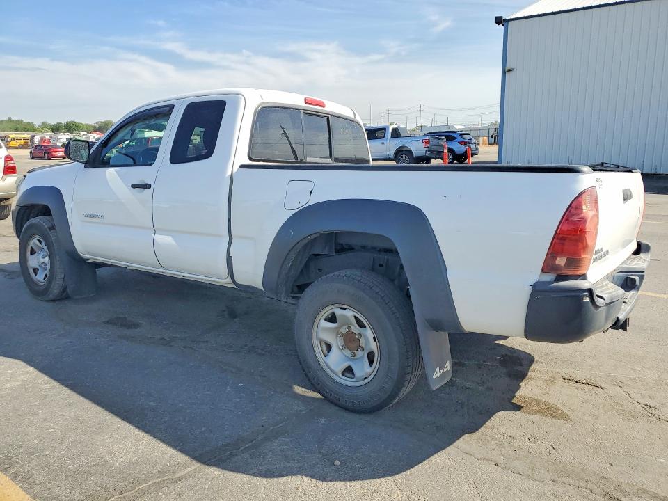 2015 Toyota Tacoma VIN 5TFUX4EN4FX032264 COPART salvage auction — FRONT END, Id - Salvage Certificate Of Title, sold $5,300 on 2026-07-16 (photo 2)