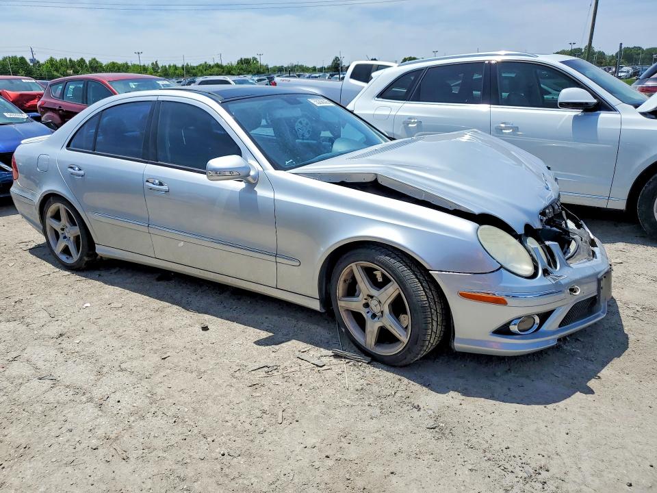 2009 Mercedes-benz E-klasse VIN WDBUF56X49B435492 COPART salvage auction — FRONT END, Il - Salvage Certificate, sold $475 on 2026-08-21 (photo 4)