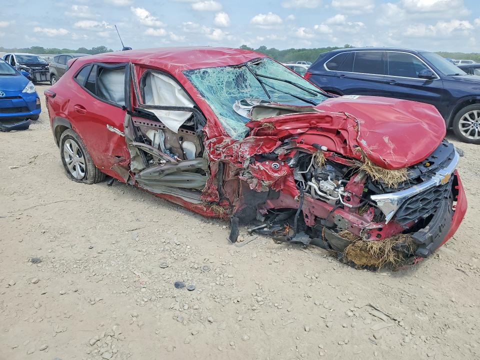 2026 Chevrolet Trax VIN KL77LFEP7TC069511 COPART salvage auction — ALL OVER, KS - CERT OF TITLE-SALVAGE (P), sold $550 on 2026-07-02 (photo 4)