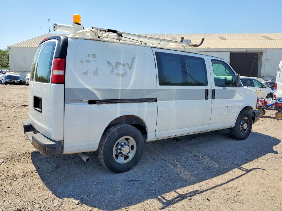 2011 Chevrolet Express 2500 VIN 1GCWGFCA9B1177107 COPART salvage auction — MINOR DENT/SCRATCHES, Ny - Certificate Of Title, sold $1,350 on 2026-07-08 (photo 3)