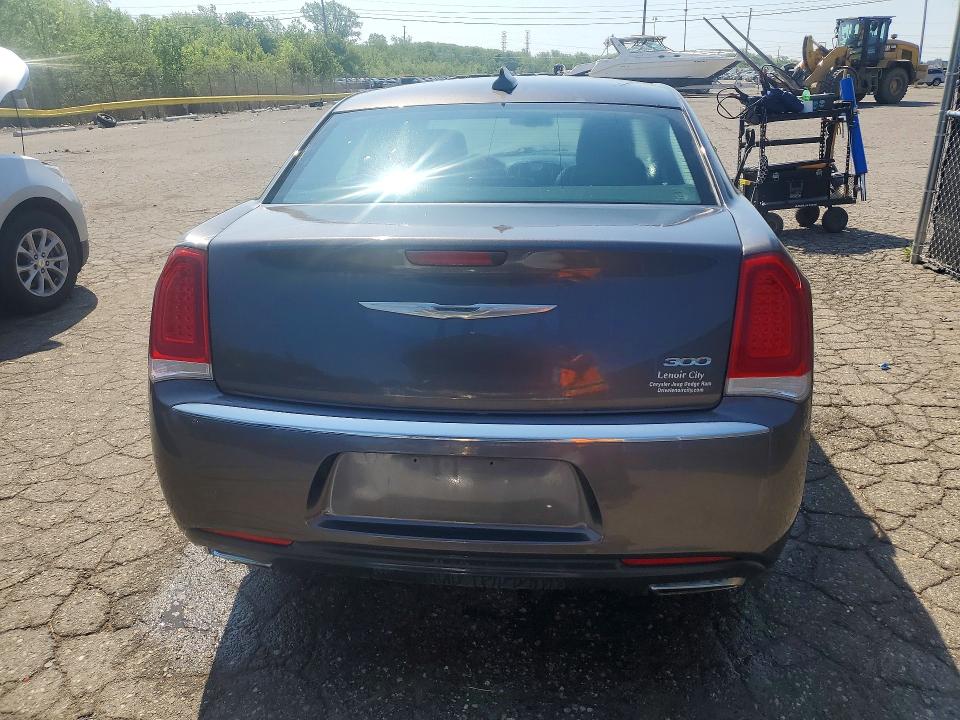 2015 Chrysler 300 VIN 2C3CCAAG0FH797008 COPART salvage auction — WATER/FLOOD, Mi - Cert Of Title-Flood Vehicle, sold $2,450 on 2026-07-02 (photo 6)