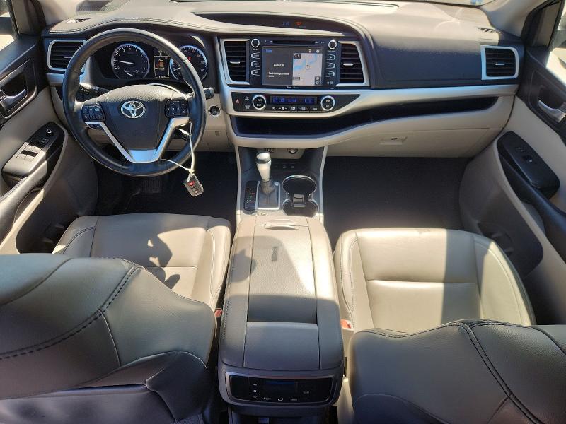 2015 Toyota VIN 5TDJKRFH7FS194564 COPART salvage auction — SIDE, Me - Cert Of Title-Salvage Collisio, sold $8,100 on 2026-07-06 (photo 8)