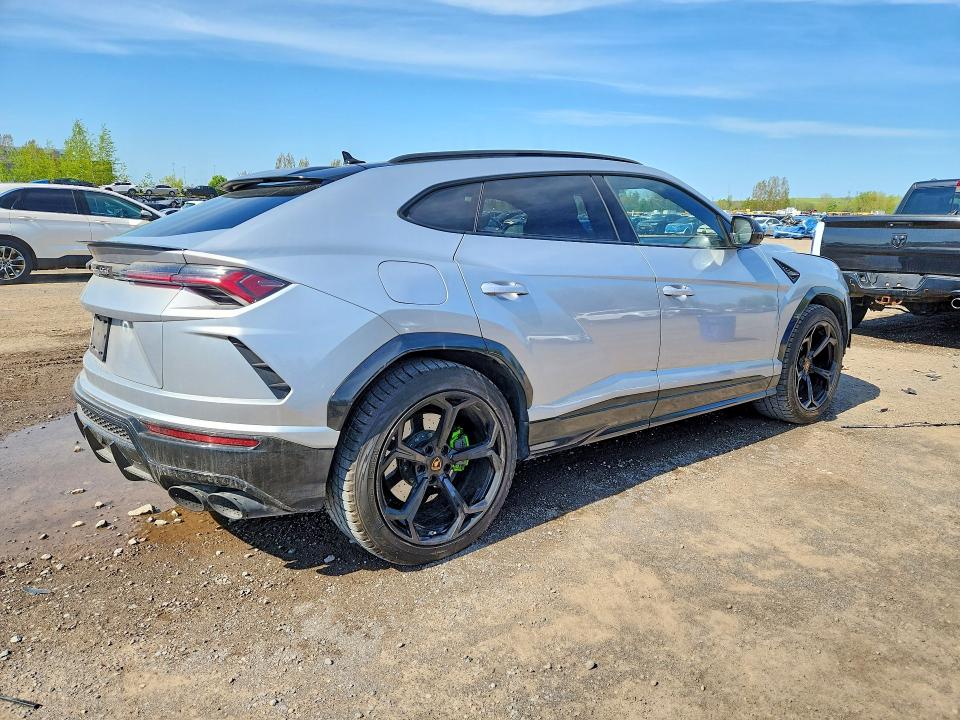 2022 Lamborghini Urus VIN ZPBCA1ZL5NLA22104 COPART salvage auction — FRONT END, On - Permit No Brand - Unfit, sold $195,000 on 2026-07-07 (photo 3)