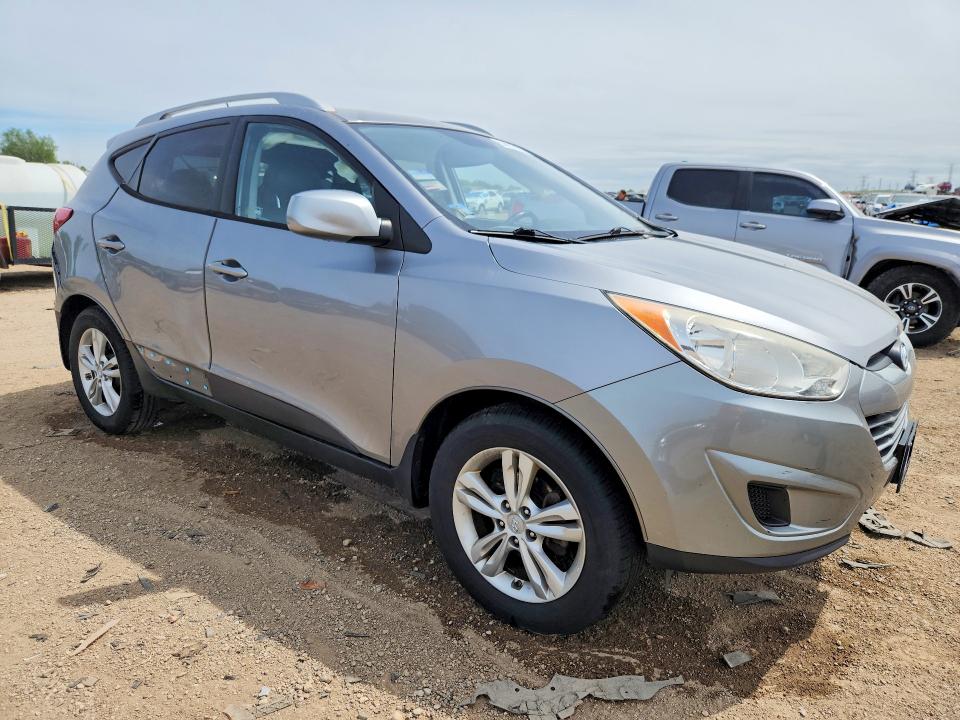2011 Hyundai Tucson VIN KM8JU3AC8BU128089 COPART salvage auction — SIDE, Il - Salvage Certificate, sold $1,750 on 2026-07-21 (photo 4)