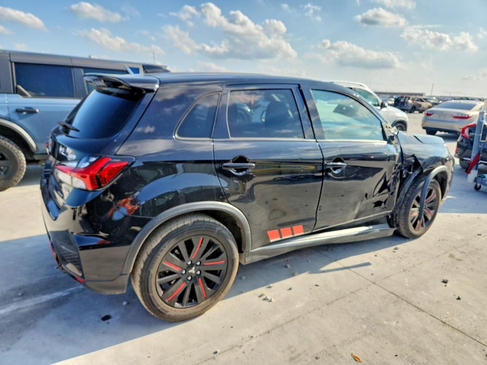 2021 Mitsubishi Outlander VIN JA4APUAU6MU014762 COPART salvage auction — SIDE, TX - SALVAGE VEHICLE TITLE, sold $3,650 on 2026-07-31 (photo 3)