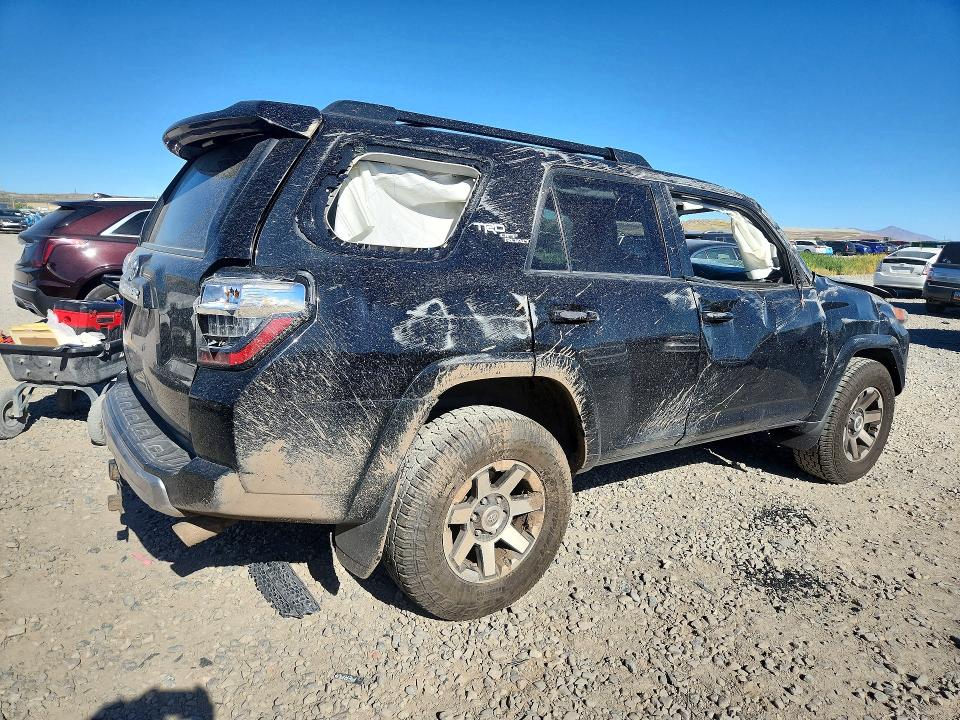 2019 Toyota 4runner VIN JTEBU5JR5K5720581 COPART salvage auction — ROLLOVER, Id - Salvage Certificate Of Title, sold $200 on 2026-07-21 (photo 3)