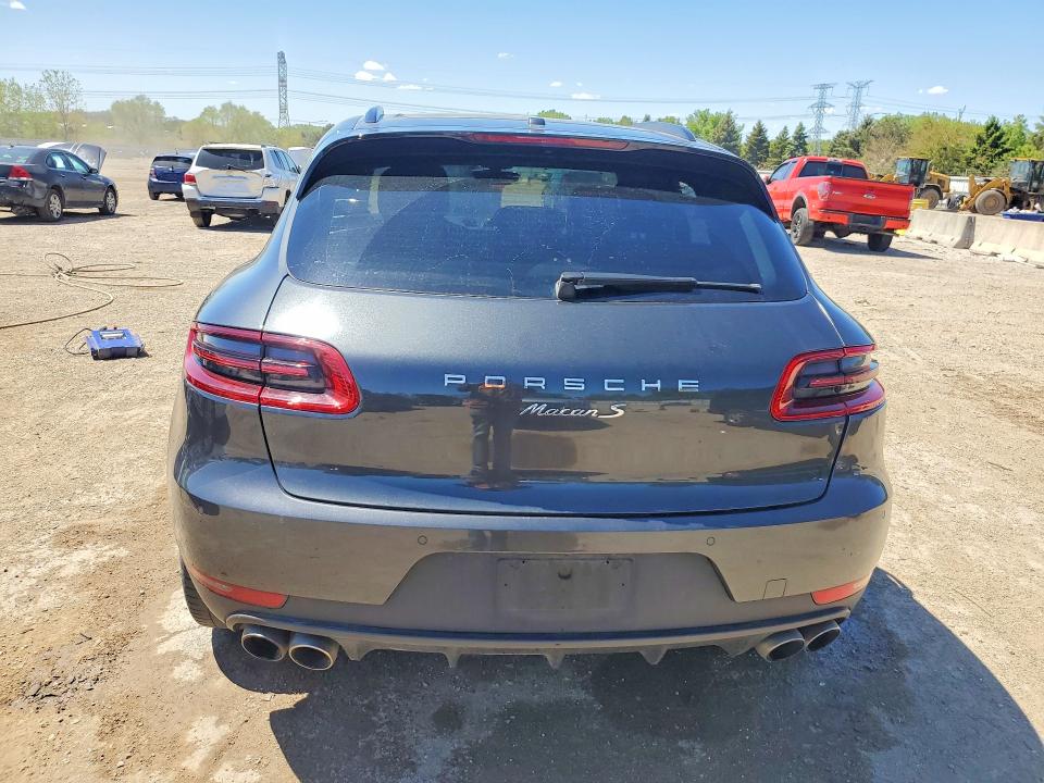 2017 Porsche Macan VIN WP1AB2A56HLB15523 COPART salvage auction — WATER/FLOOD, Il - Salvage Certificate, sold $5,300 on 2026-08-11 (photo 6)
