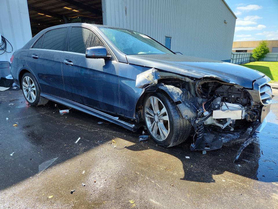 2016 Mercedes-benz E-class VIN WDDHF5KB0GB255796 COPART salvage auction — FRONT END, FL - CERTIFICATE OF TITLE, sold $275 on 2026-07-22 (photo 4)