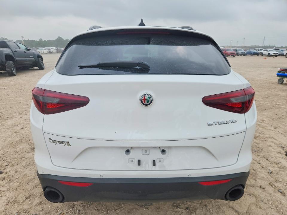 2022 Alfa romeo Stelvio VIN ZASPAJANXN7D26857 COPART salvage auction — FRONT END, Tx - Salvage Vehicle Title, sold $200 on 2026-07-21 (photo 6)