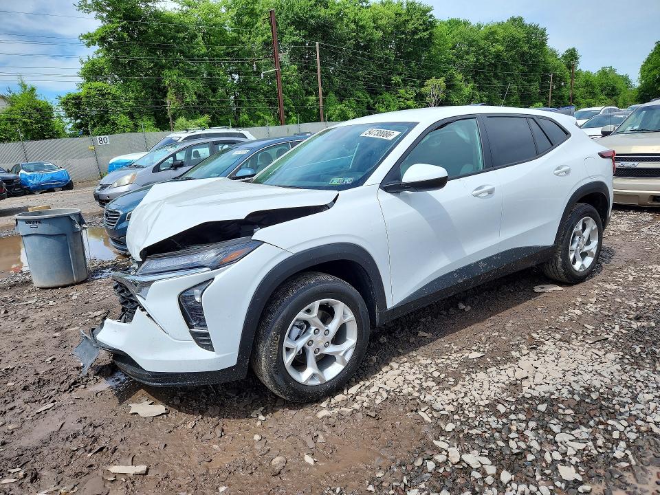 2025 Chevrolet Trax VIN KL77LFEP4SC049697 COPART salvage auction — FRONT END, Pa - Certificate Of Salvage, sold $2,700 on 2026-07-13 (photo 1)
