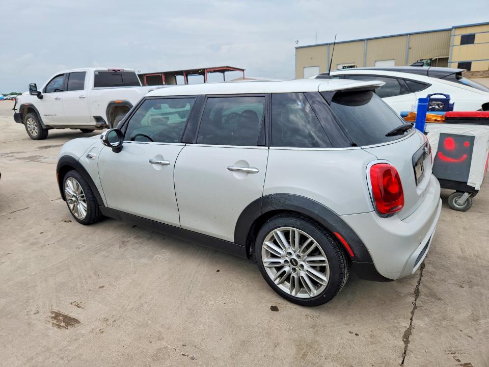 2018 Mini Hard top VIN WMWXU3C59F2B66560 COPART salvage auction — REAR END, Fl - Certificate Of Title, sold $900 on 2026-08-06 (photo 2)