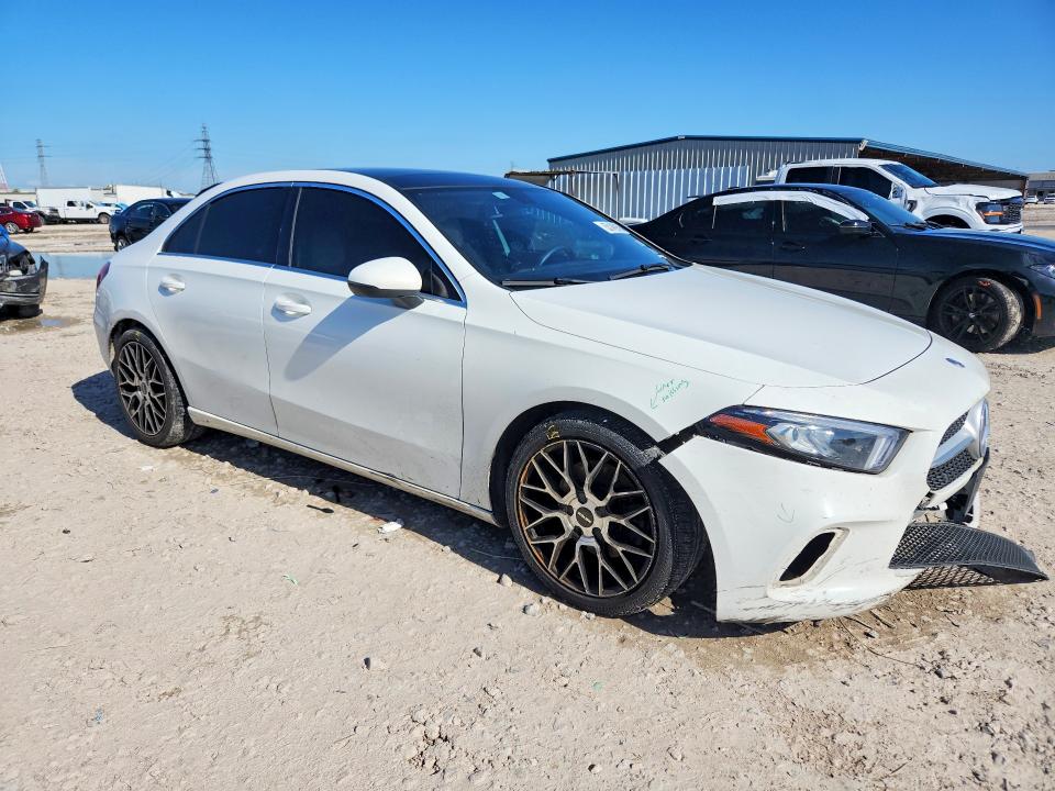 2020 Mercedes-benz A-klasse VIN W1K3G4EB7LJ235302 COPART salvage auction — FRONT END, TX - SALVAGE VEHICLE TITLE, sold $3,950 on 2026-07-31 (photo 4)