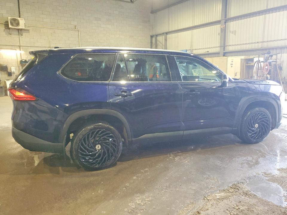 2024 Toyota Highlander VIN 5TDACAB5XRS004495 COPART salvage auction — VANDALISM, On - Permit No Brand - Unfit, sold $25,750 on 2026-07-03 (photo 3)