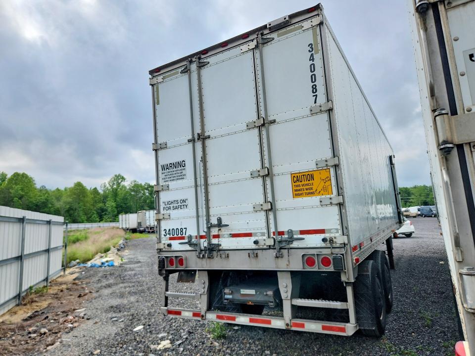 2015 Utility trailer manufacture Trailer VIN 1UYVS234XFM408812 COPART salvage auction — UNDERCARRIAGE, IL - CERTIFICATE OF TITLE (P), sold $2,450 on 2026-07-07 (photo 3)