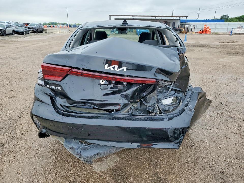 2024 Kia Forte VIN 3KPF24AD8RE793372 COPART salvage auction — REAR END, Tx - Certificate Of Title, sold $3,650 on 2026-07-09 (photo 6)
