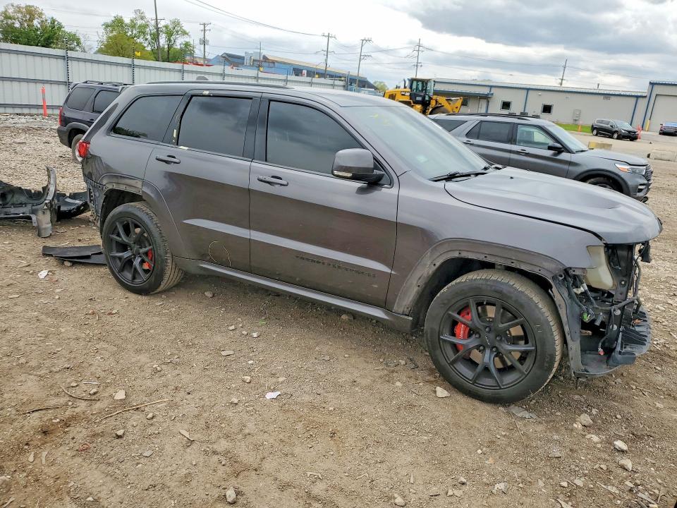 2019 Jeep VIN 1C4RJFDJ3KC683730 COPART salvage auction — VANDALISM, Il - Salvage Certificate, sold $22,100 on 2026-07-29 (photo 4)