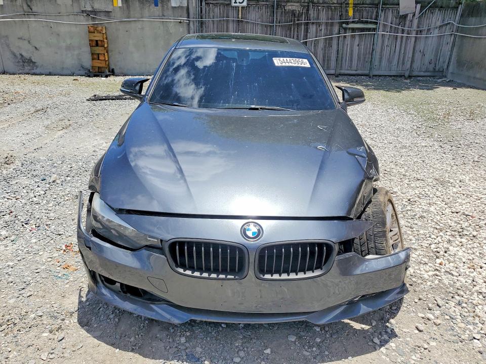 2014 BMW 3er VIN WBA3B5C59EP544228 COPART salvage auction — SIDE, Fl - Cert Of Title Slvg Rebuildable, sold $700 on 2026-08-18 (photo 5)