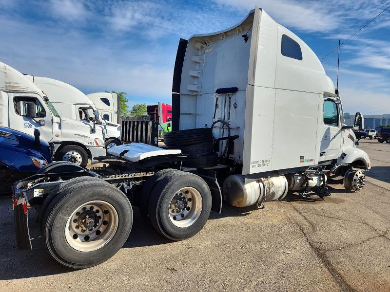 2024 Peterbilt 579 VIN 1XPBD49X8RD638652 COPART salvage auction — FRONT END, OH - CERT OF TITLE-SALVAGE, sold $19,500 on 2026-07-16 (photo 4)