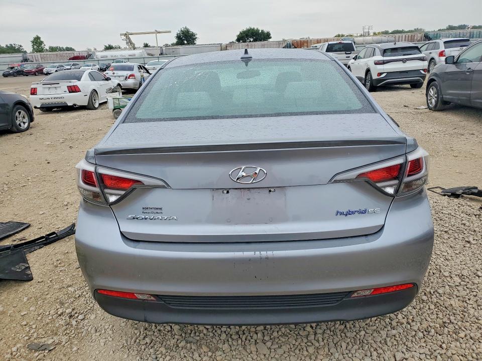 2016 Hyundai Sonata VIN KMHE24L13GA032971 COPART salvage auction — FRONT END, Mo - Salvage Certificate Of Title, sold $500 on 2026-07-14 (photo 6)