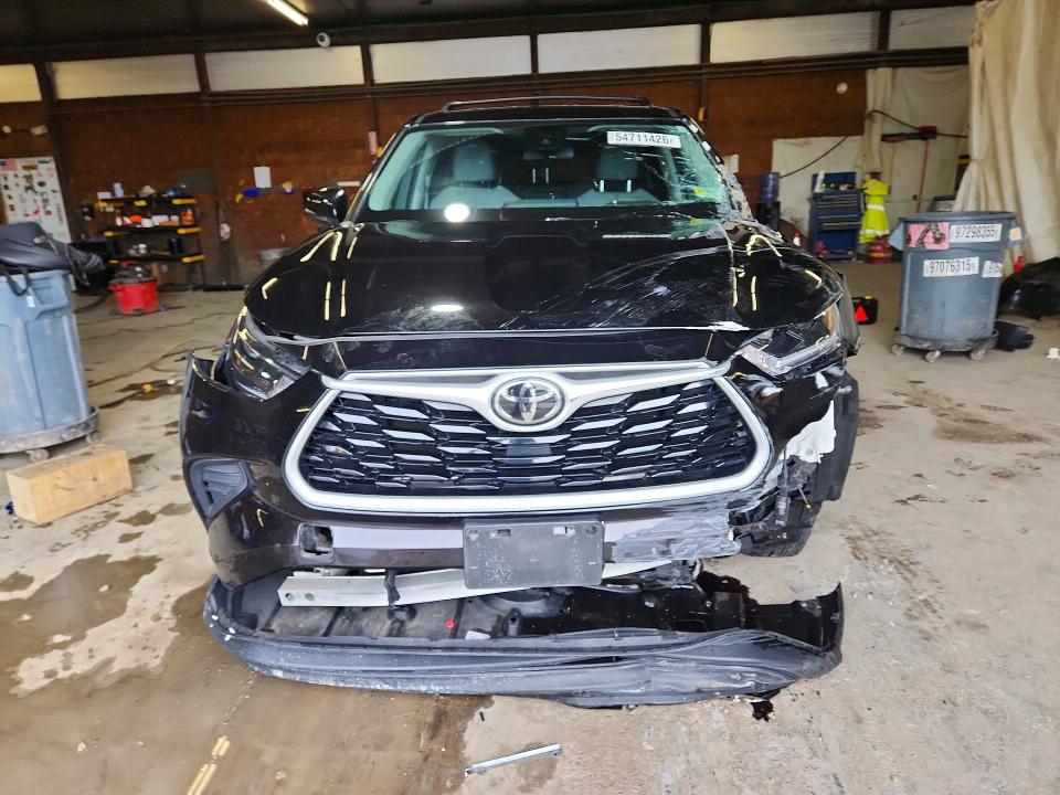 2021 Toyota Highlander VIN 5TDCZRBHXMS058128 COPART salvage auction — FRONT END, PA - CERTIFICATE OF SALVAGE, sold $7,000 on 2026-07-02 (photo 5)