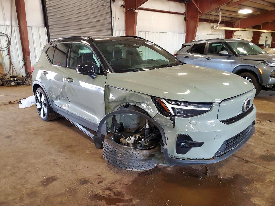 2024 Volvo Xc40 VIN YV4ER3XM5R2248085 COPART salvage auction — FRONT END, Mi - Scrap Certificate Of Title, sold $12,100 on 2026-08-07 (photo 4)