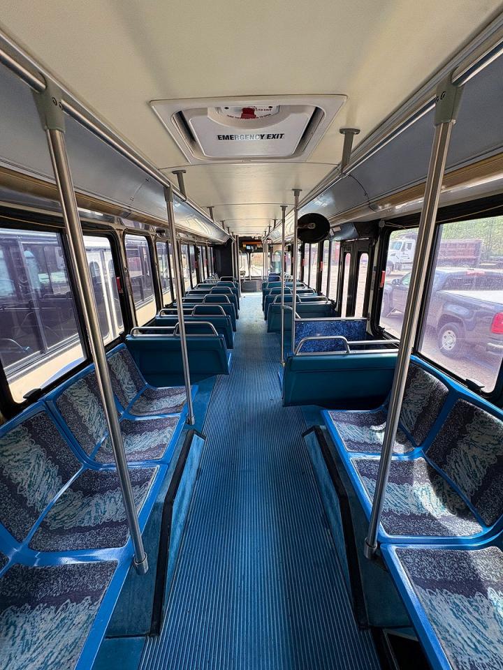 2007 Gillig Transit Bus VIN 15GCD291471112807 COPART salvage auction — Normal Wear, MA - CERTIFICATE OF TITLE (P), sold $125 on 2026-07-07 (photo 6)