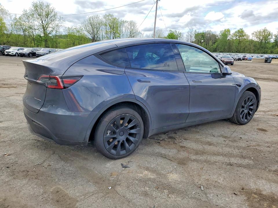 2023 Tesla Model y VIN 7SAYGDEE6PF868433 COPART salvage auction — SIDE, NY - MV-907A SALVAGE CERTIFICATE, sold $7,500 on 2026-07-28 (photo 3)
