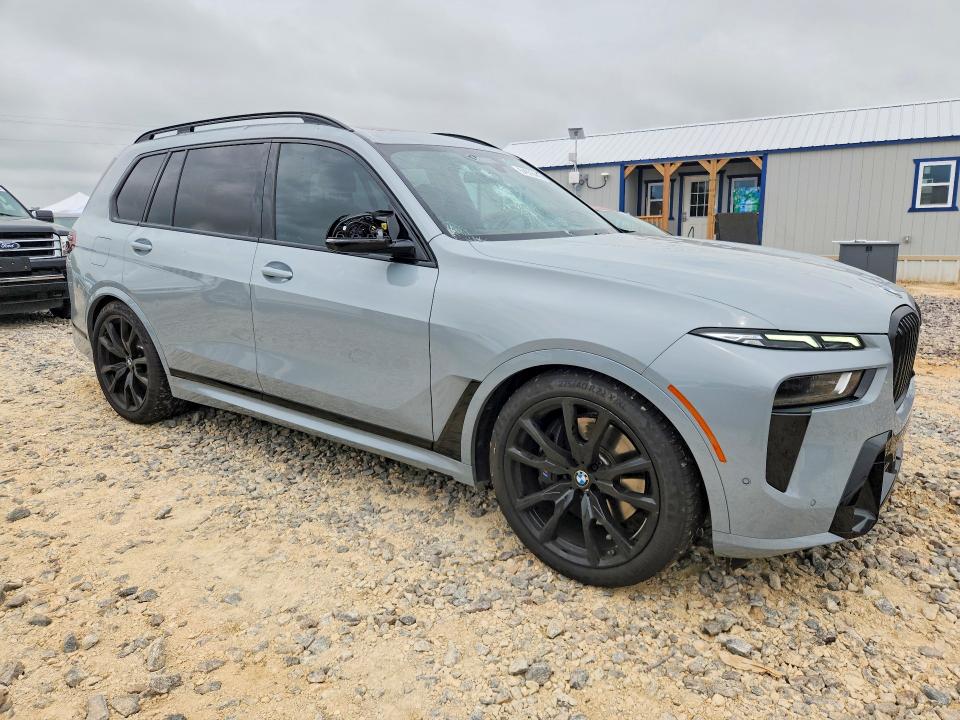 2026 BMW X7 VIN 5UX33EM03T9098418 COPART salvage auction — HAIL, MO - SALVAGE CERTIFICATE OF TITLE, sold $69,000 on 2026-07-27 (photo 4)