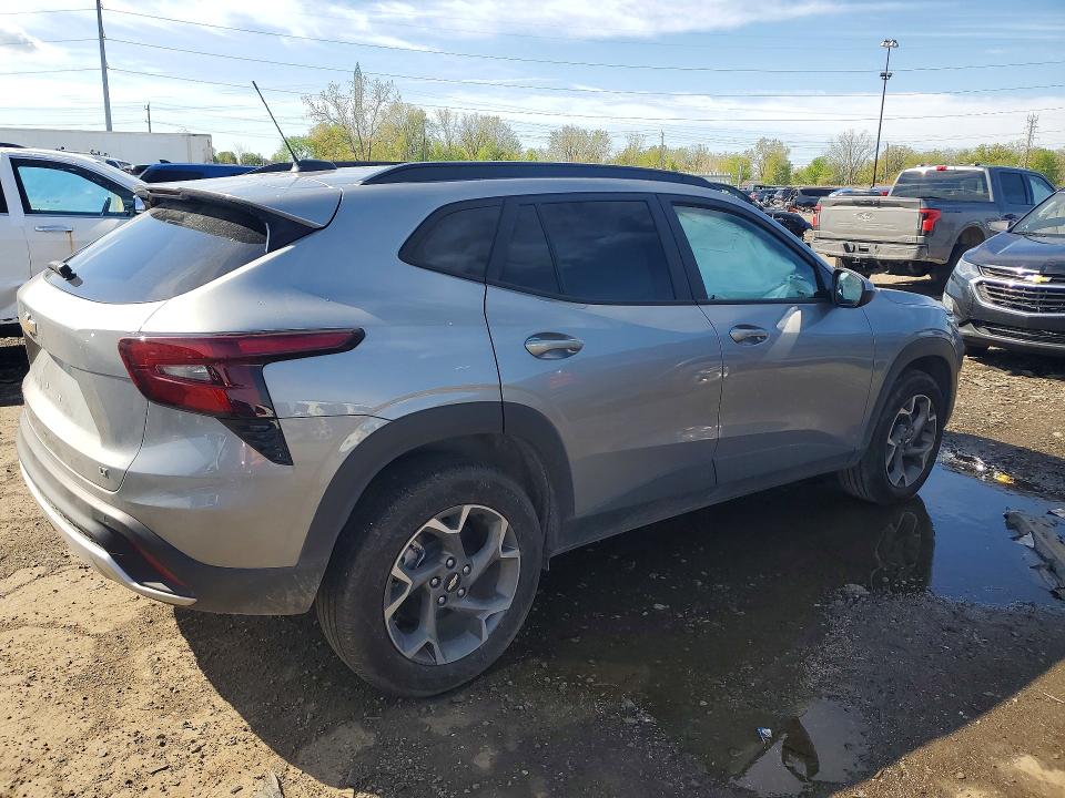 2025 Chevrolet VIN KL77LHEP5SC312033 COPART salvage auction — SIDE, Mi - Cert Of Title-Salvage Vehicle, sold $6,700 on 2026-07-17 (photo 3)