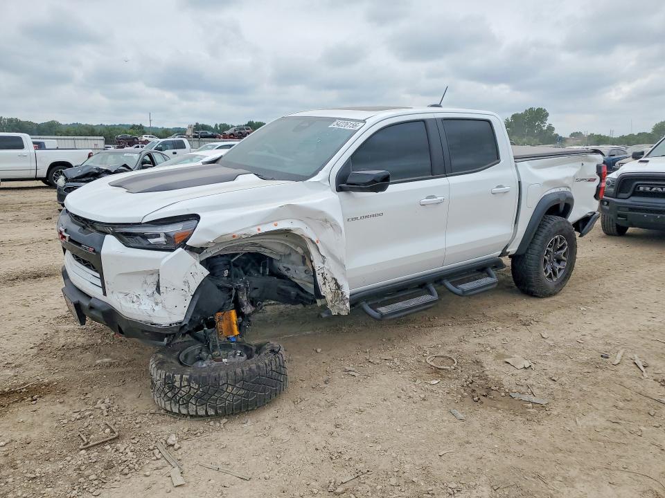 2015 Gmc Canyon VIN 1GCPTFEK7R1162184 COPART salvage auction — FRONT END, Mo - Salvage Certificate Of Title, sold $17,500 on 2026-07-14 (photo 1)