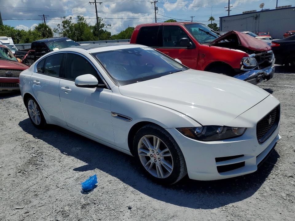 2017 Jaguar Xe VIN SAJAD4BG6HA953779 COPART salvage auction — MINOR DENT/SCRATCHES, Fl - Cert Of Title-Rebuilt, sold $500 on 2026-07-08 (photo 4)