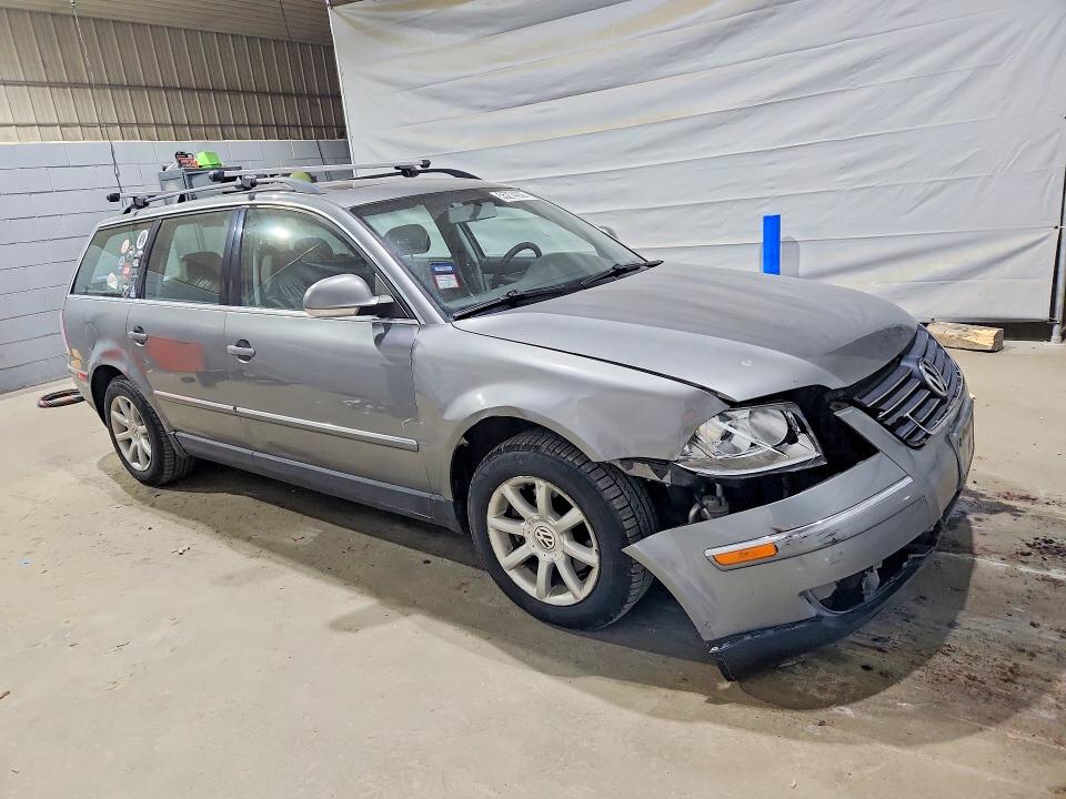 2004 Volkswagen Passat VIN WVWVD63B94E174300 COPART salvage auction — FRONT END, Nh - Cert Of Title-Salvage, sold $275 on 2026-08-13 (photo 4)