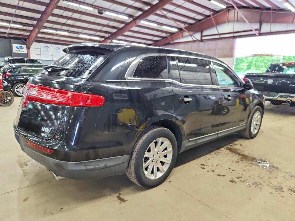 2014 Lincoln Mkt VIN 2LMHJ5NK7EBL55938 COPART salvage auction — MINOR DENT/SCRATCHES, Mt - Certificate Of Title, sold $2,100 on 2026-07-27 (photo 3)