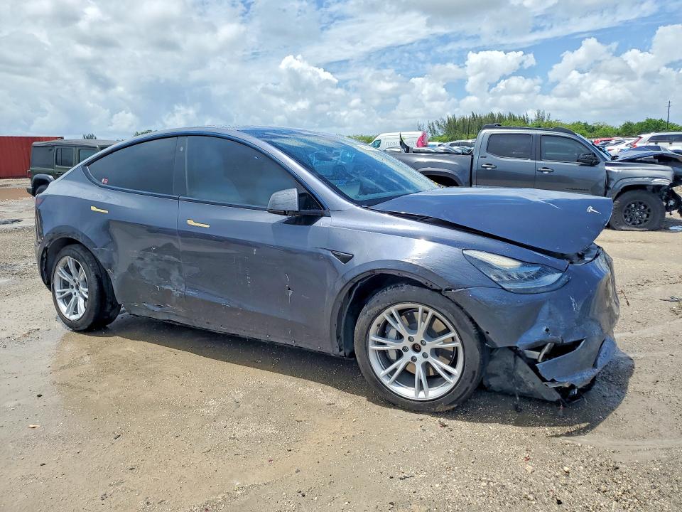 2022 Tesla Model y VIN 7SAYGDEE9NF436335 COPART salvage auction — FRONT END, Fl - Certificate Of Destruction, sold $5,600 on 2026-07-17 (photo 4)