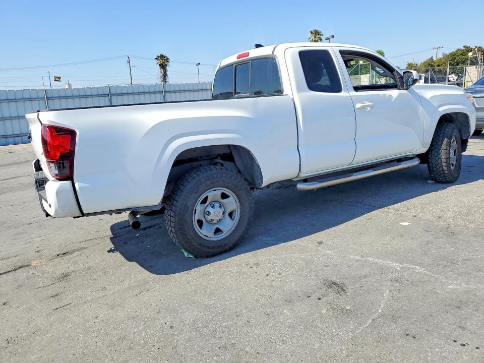 2018 Toyota Tacoma VIN 5TFRX5GN3JX112074 COPART salvage auction — ENGINE BURN, Ca - Salvage Certificate, sold $5,600 on 2026-07-02 (photo 3)