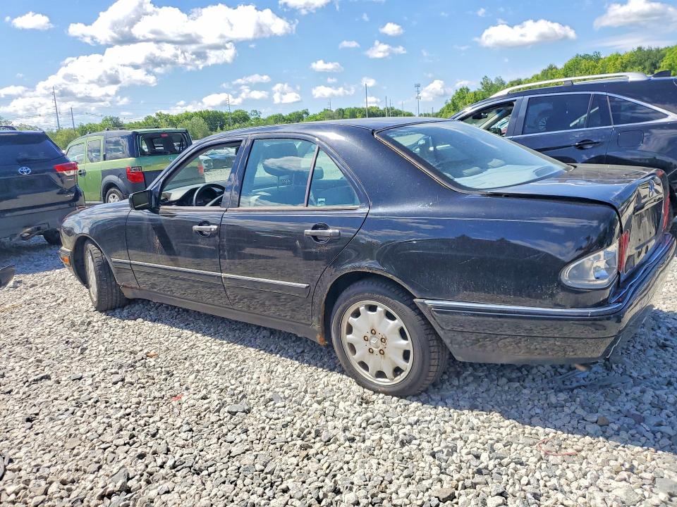 1999 Mercedes-benz E-class VIN WDBJF65H8XA770275 COPART salvage auction — REAR END, Ma - Cert Of Title-Reconstrctd Coll, sold $475 on 2026-07-06 (photo 2)