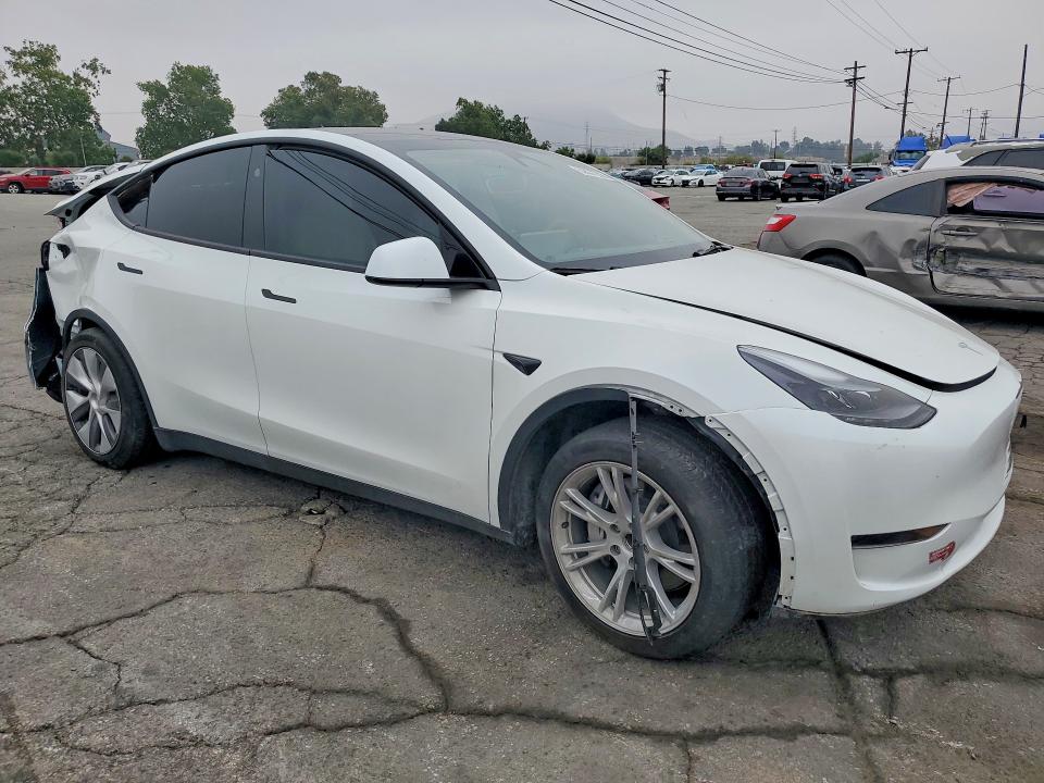 2024 Tesla Model y VIN 7SAYGDED6RF095408 COPART salvage auction — REAR END, CA, sold $7,200 on 2026-07-16 (photo 4)