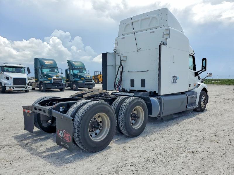 2019 Peterbilt 579 VIN 1XPBDP9X3KD600639 COPART salvage auction — MINOR DENT/SCRATCHES, FL - CERT OF TITLE-REBUILT, sold $11,500 on 2026-07-13 (photo 4)
