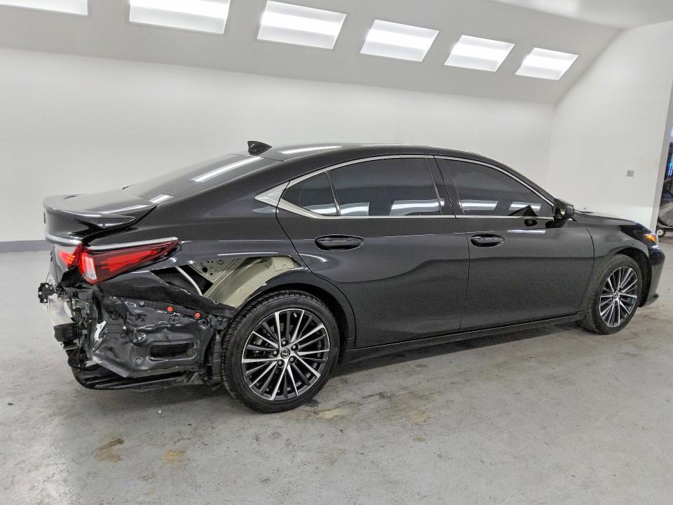 2025 Lexus Es 300h VIN 58ADA1C14SU061330 COPART salvage auction — REAR END, Ca - Certificate Of Title, sold $13,700 on 2026-07-28 (photo 3)