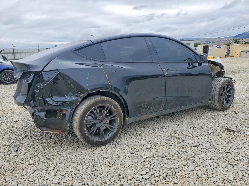 2025 Tesla Model y VIN 7SAYGDED3SF306070 COPART salvage auction — REAR END, CA - SALVAGE CERTIFICATE, sold $8,000 on 2026-07-28 (photo 3)