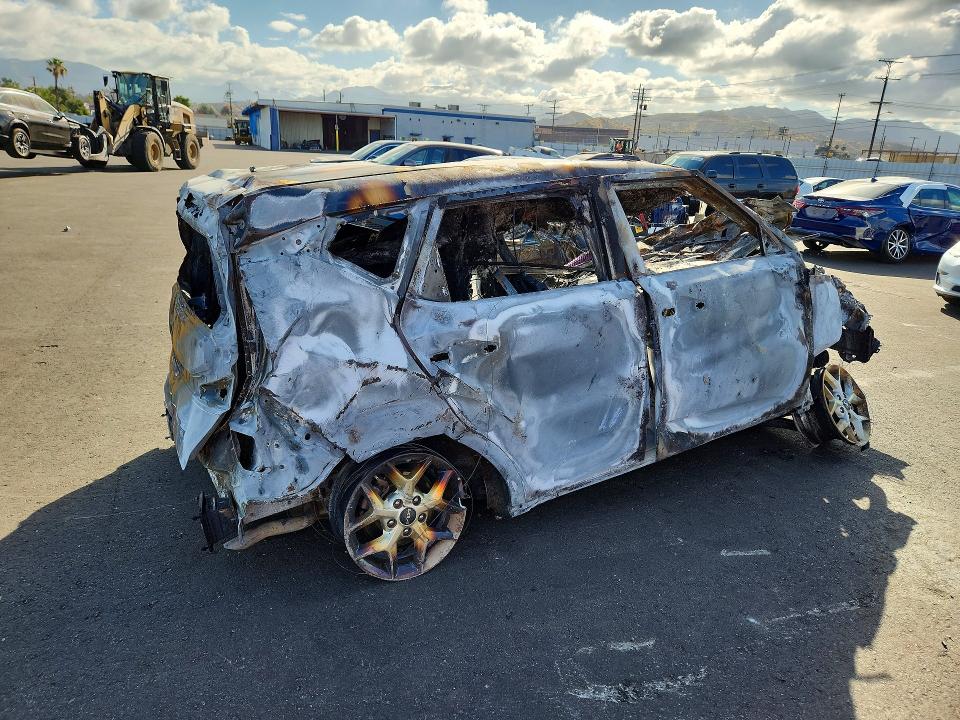 2023 Kia Soul VIN KNDJ23AU2P7841384 COPART salvage auction — BURN, CA - NON-REPAIRABLE VEHICLE CERT, sold $225 on 2026-07-13 (photo 3)