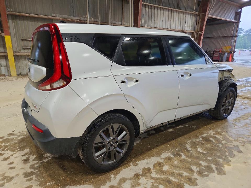 2021 Kia Soul VIN KNDJ23AU0M7794822 COPART salvage auction — FRONT END, Id - Salvage Certificate Of Title, sold $4,500 on 2026-07-17 (photo 3)