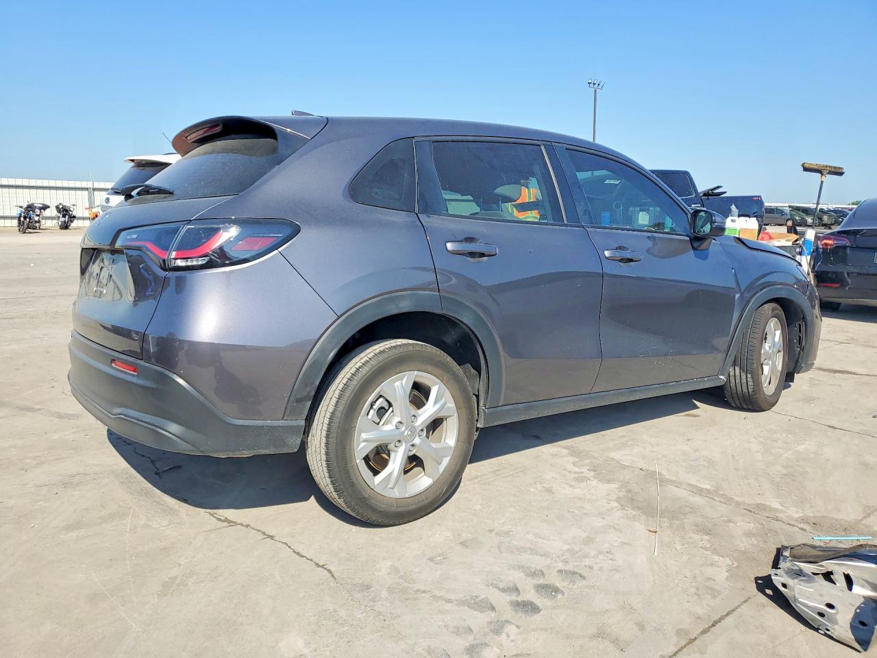 2023 Honda HR-V VIN 3CZRZ1H30PM722295 COPART salvage auction — Front End, TX - SALVAGE VEHICLE TITLE, sold $5,000 on 2026-06-25 (photo 3)