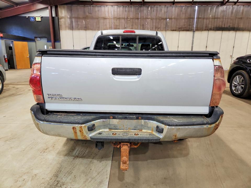 2005 Toyota Tacoma VIN 5TEUU42N85Z137975 COPART salvage auction — MINOR DENT/SCRATCHES, Vt - Certificate Of Title, sold $3,500 on 2026-07-14 (photo 6)