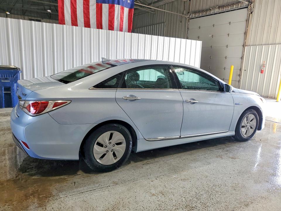 2015 Hyundai Sonata VIN KMHEC4A43FA134912 COPART salvage auction — NORMAL WEAR, Tx - Certificate Of Title (P), sold $500 on 2026-07-28 (photo 3)