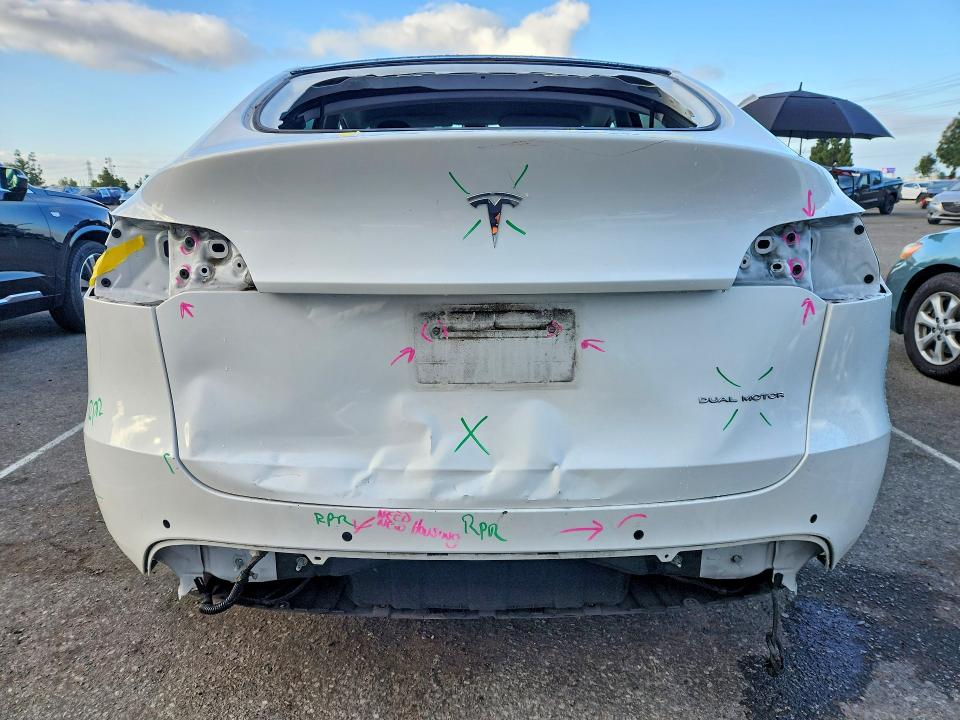 2022 Tesla Model y VIN 7SAYGDEE7NF355804 COPART salvage auction — REAR END, Ca - Salvage Certificate, sold $8,800 on 2026-07-28 (photo 6)